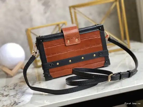 Frstbag ru VUITTON MALLE PETITE LOUIS 0521